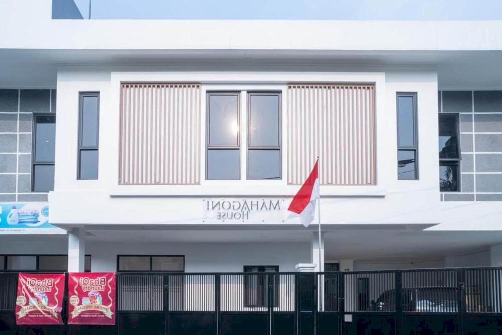 Oyo 94143 Mahagoni House Syariah Hotel โบกอร์ ภายนอก รูปภาพ