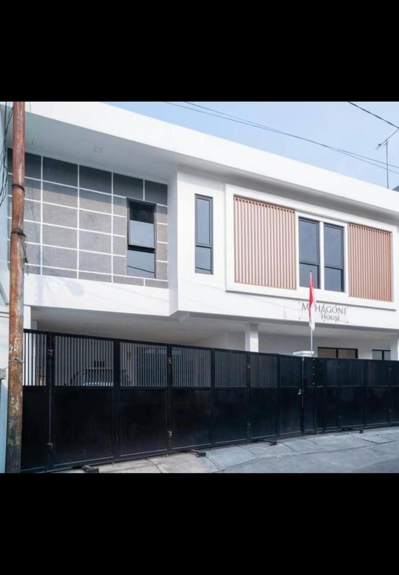 Oyo 94143 Mahagoni House Syariah Hotel โบกอร์ ภายนอก รูปภาพ