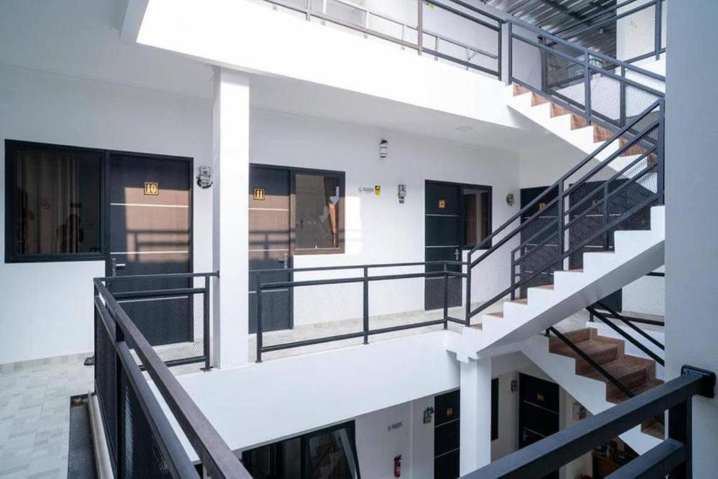 Oyo 94143 Mahagoni House Syariah Hotel โบกอร์ ภายนอก รูปภาพ