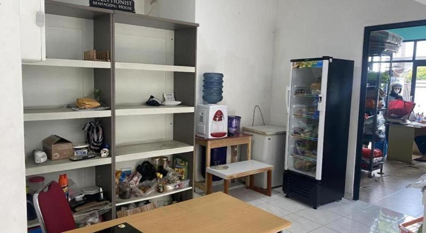 Oyo 94143 Mahagoni House Syariah Hotel โบกอร์ ภายนอก รูปภาพ