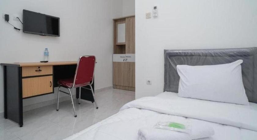 Oyo 94143 Mahagoni House Syariah Hotel โบกอร์ ภายนอก รูปภาพ