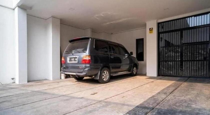 Oyo 94143 Mahagoni House Syariah Hotel โบกอร์ ภายนอก รูปภาพ