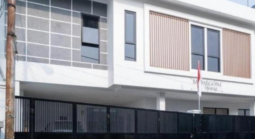Oyo 94143 Mahagoni House Syariah Hotel โบกอร์ ภายนอก รูปภาพ