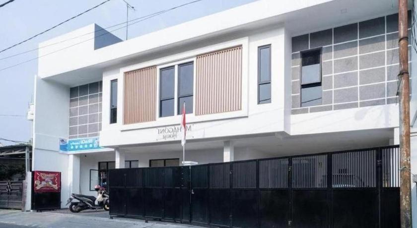 Oyo 94143 Mahagoni House Syariah Hotel โบกอร์ ภายนอก รูปภาพ