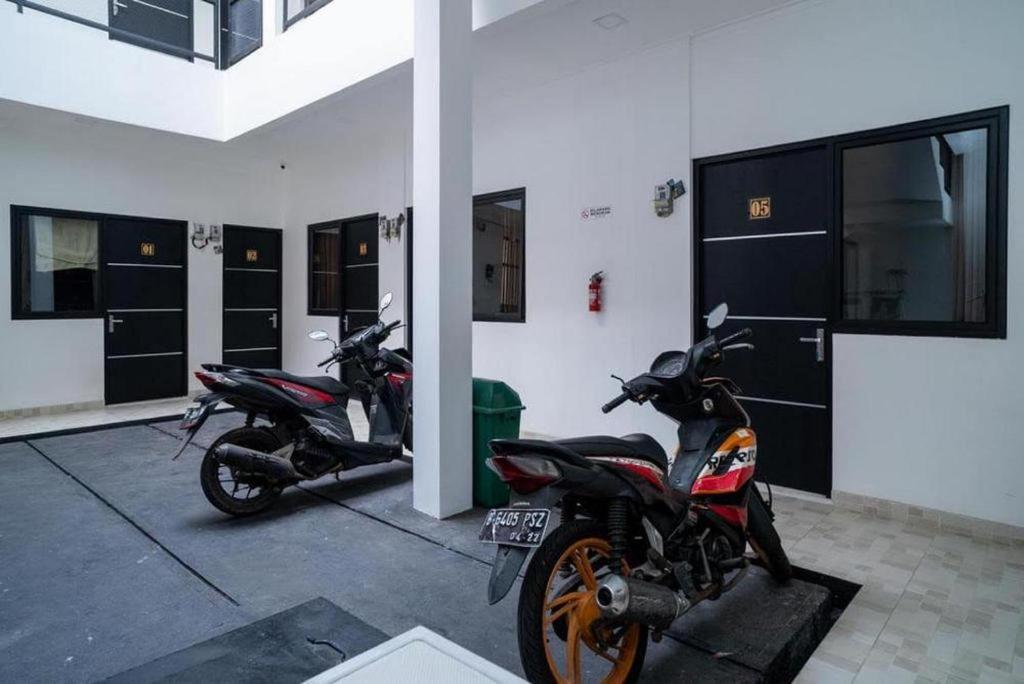 Oyo 94143 Mahagoni House Syariah Hotel โบกอร์ ภายนอก รูปภาพ